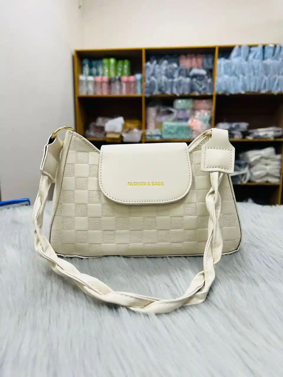 এই ব্যাগটি যেকোনো Female Style কে আরো আকর্ষণীয় করবে