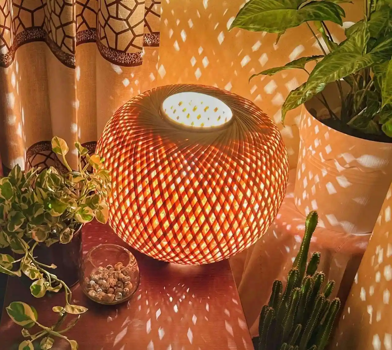 Ball shape hanging lamp